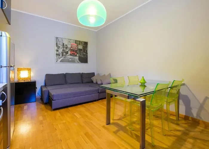 Relax - Navigli * מילאנו