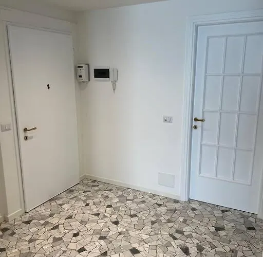 Paris Bordone House *