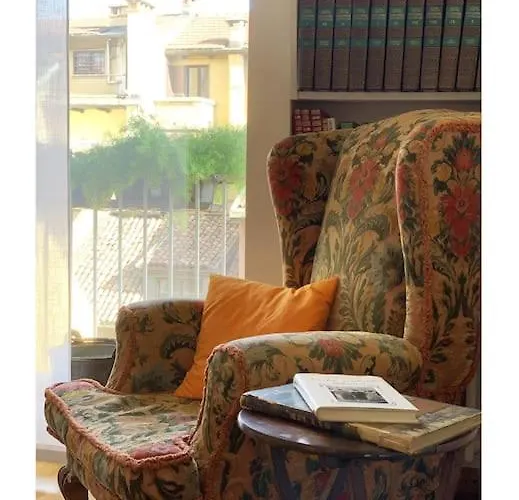 Elegant San Babila ,5 Minutes From Duomo 米兰