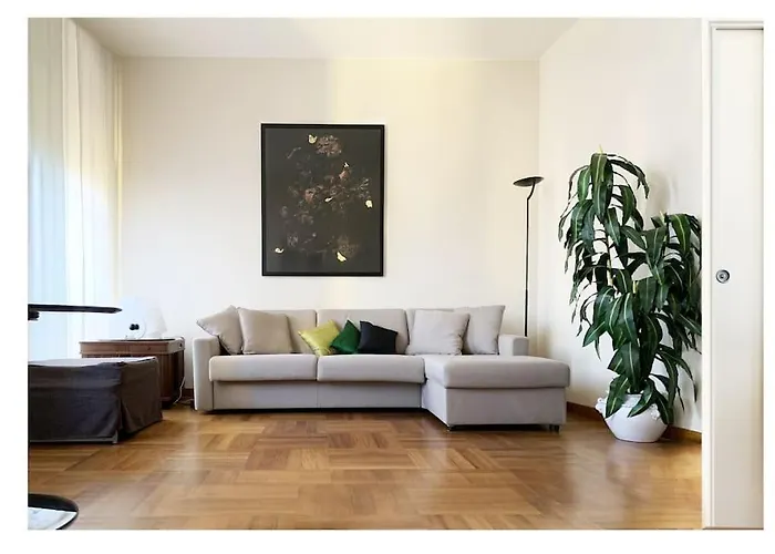 Elegant San Babila ,5 Minutes From Duomo