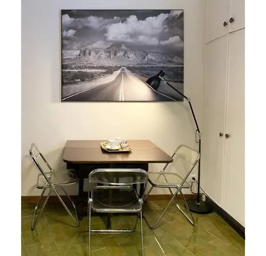 Elegant San Babila ,5 Minutes From Duomo * 米兰