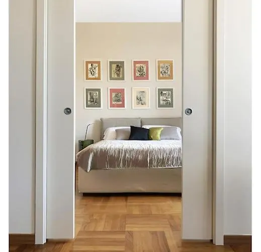 Elegant San Babila ,5 Minutes From Duomo Apartmán *