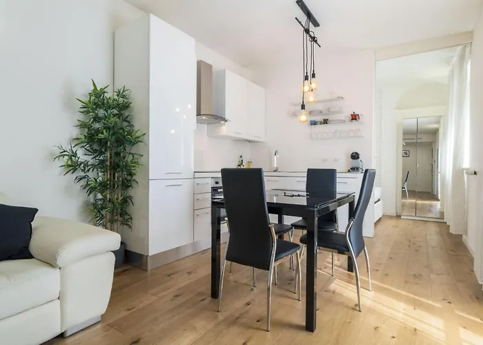 Easylife - - Torino 34s - Duomo *