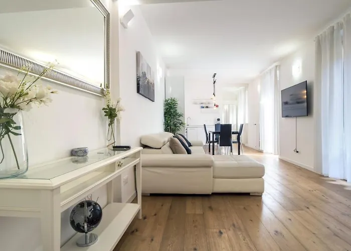 Easylife - - Torino 34s - Duomo * מילאנו