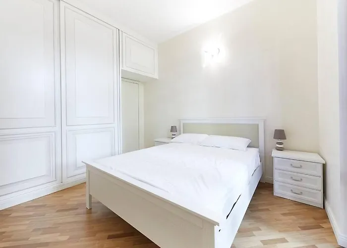 Elegant * Milan