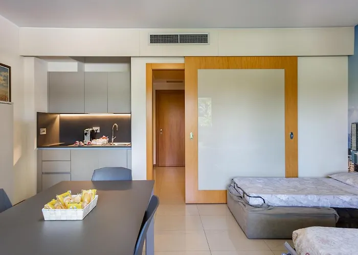 Maciachini, Zona Isola