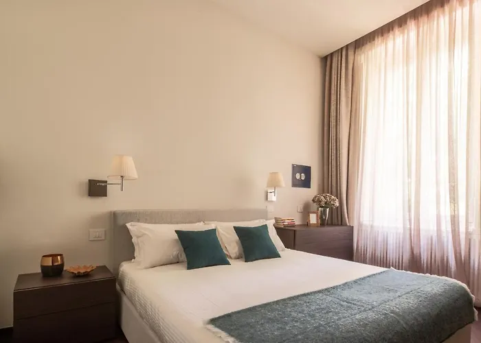 Sant'ambrogio Luxury R&r Διαμέρισμα *