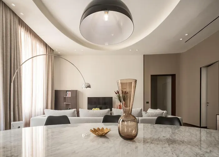 Sant'ambrogio Luxury R&r Διαμέρισμα