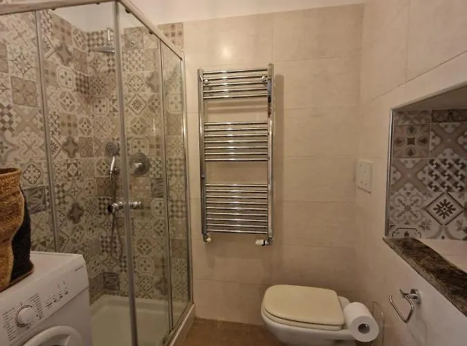 아파트 Regina In Porta Romana 2 - Sky Tv, Wifi E Breakfast Box
