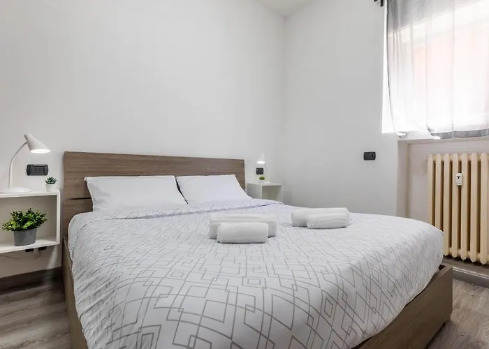 Duomo 10min - Shopping District