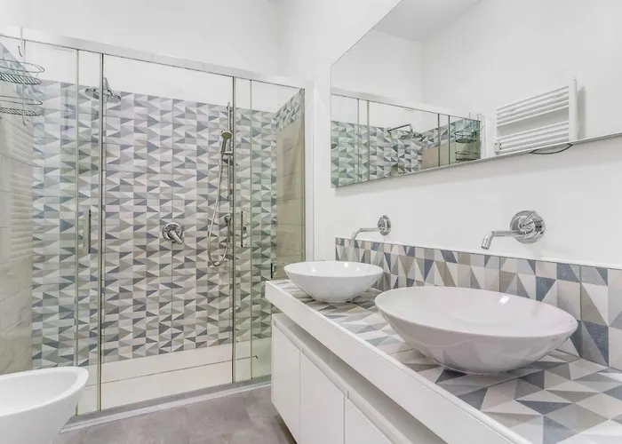 Mo30 Loreto- Duomo- Large Modern - * מילאנו