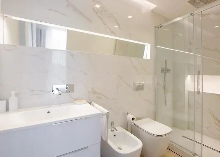 公寓 - Duomo And Navigli, Bright With Balcony