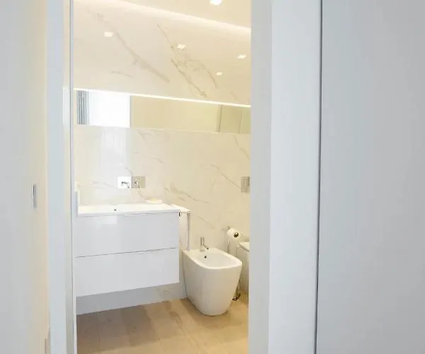 公寓 - Duomo And Navigli, Bright With Balcony 米兰