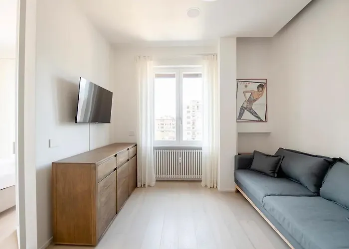 公寓 - Duomo And Navigli, Bright With Balcony