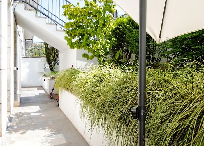 Mico Citylife Luxuryflat, 100m Metro *