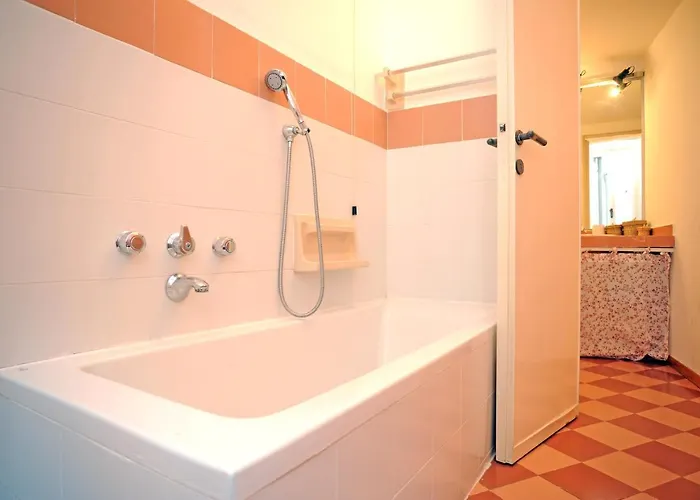 Ivy House In The Heart Of *