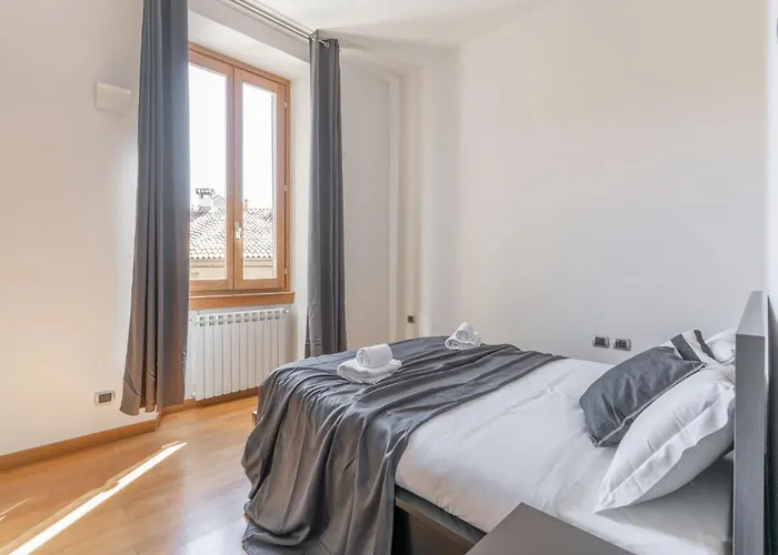 The Rent - Modern Two-bedroom Near Navigli Mailand