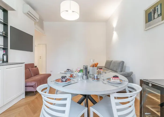 The Rent - Modern Near Zara Apartman *