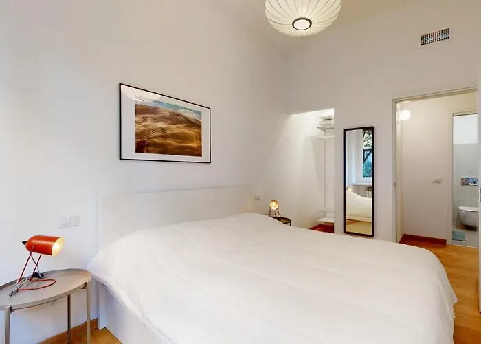 Sahi - Dei Dell'olimpo Porta Romana Apartmán *