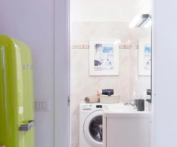 Xenia - Stylish Colorful Apt- Upbeat & Well-connected Area Lejlighed Milano