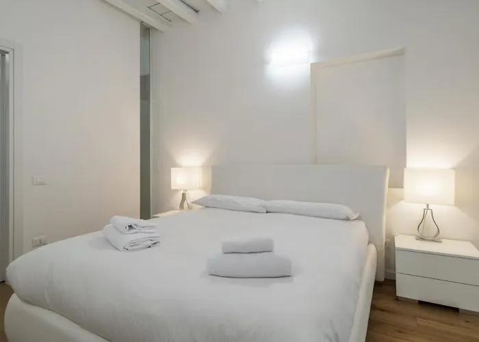 Easylife - - Torino 34s - Duomo *