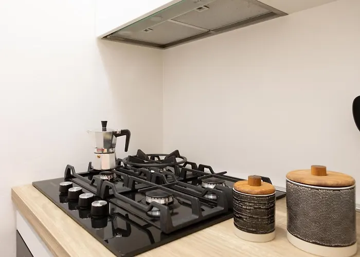 Xenia - Enjoy Porta Venezia In Modern Apt- 10 Min From Duomo 아파트 밀라노