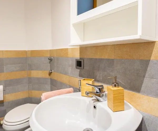 Xenia - Enjoy Porta Venezia In Modern Apt- 10 Min From Duomo