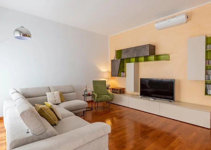 Bnbutler - Stromboli, 22 - Ampio, Luminoso Ed Elegante * Milan