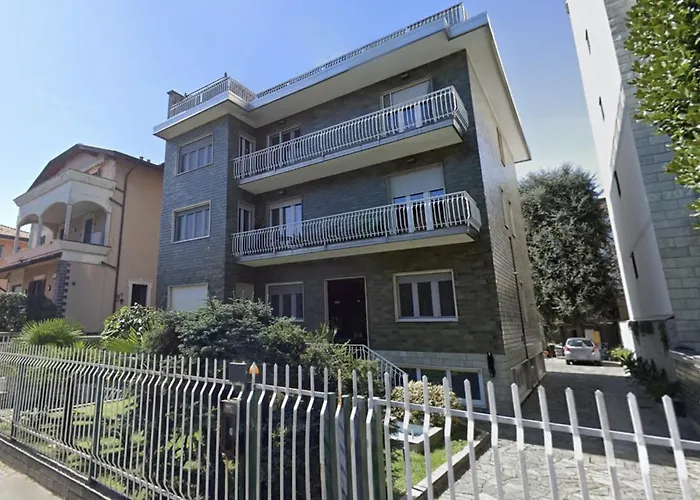 R39 Attic With Terrace And Private Parking شقة