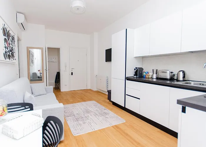 Schiaparelli 4 דירה מילאנו