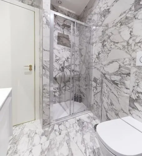 Elegant Apartment Milan