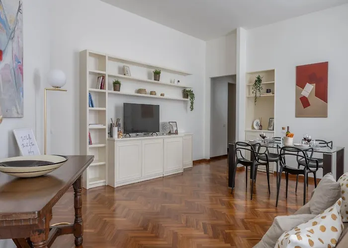 The Rent - Gorgeous Two-bedroom In Porta Nuova District 밀라노
