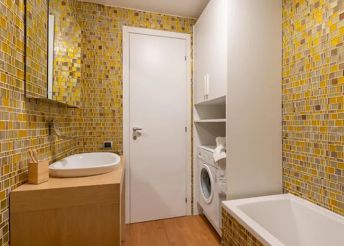 The Rent - Modern Two-bedroom Near Navigli Apartment *