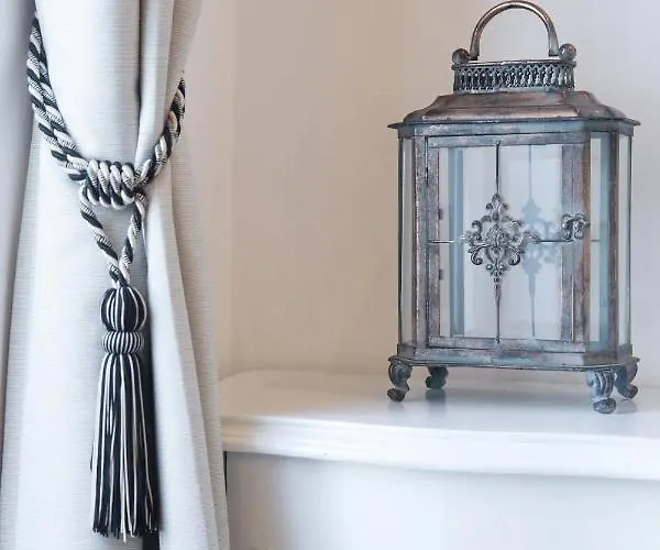 Canal View Historical *