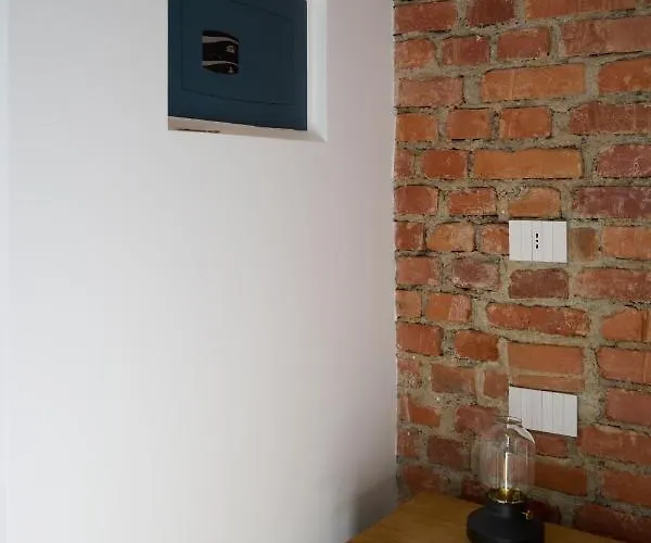 Ross Quadrell - דירה