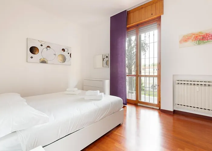 Guesthost - Con Terrazzo A Milano- Greco Pirelli! Apartmán