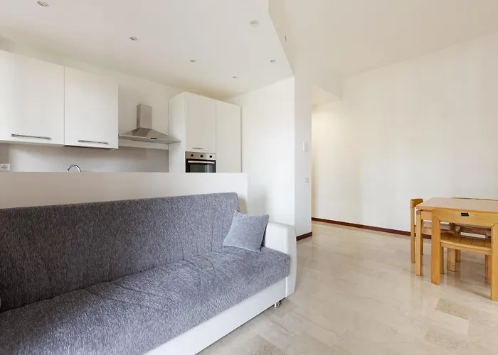 Guesthost - Con Terrazzo A Milano- Greco Pirelli! * 米兰