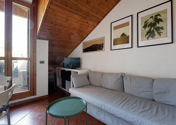 Dateo Balcony Apartment *