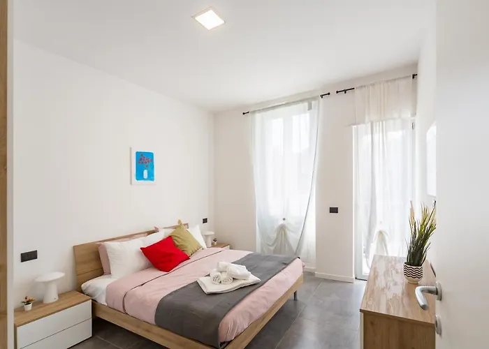 Khl - Sansiro, Casa vacanze Milano