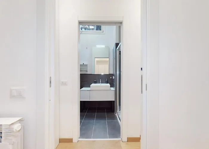 Sahi - Dei Dell'olimpo Porta Romana Milán