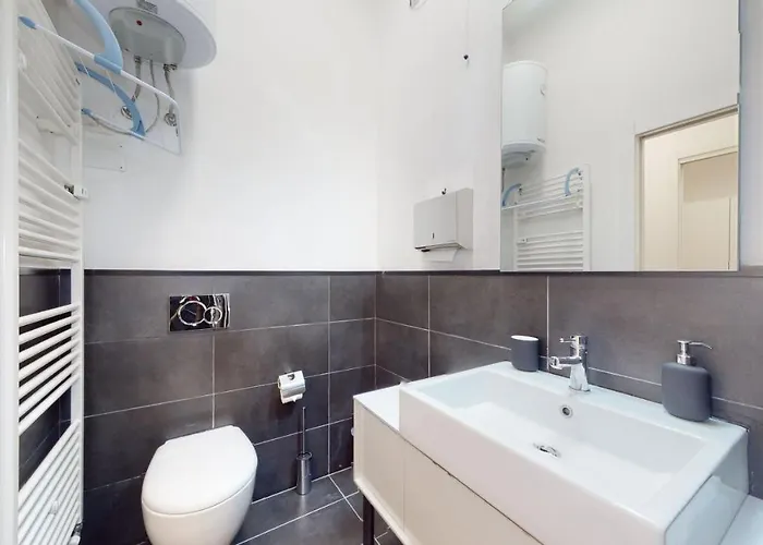 Sahi - Dei Dell'olimpo Porta Romana Apartmán *