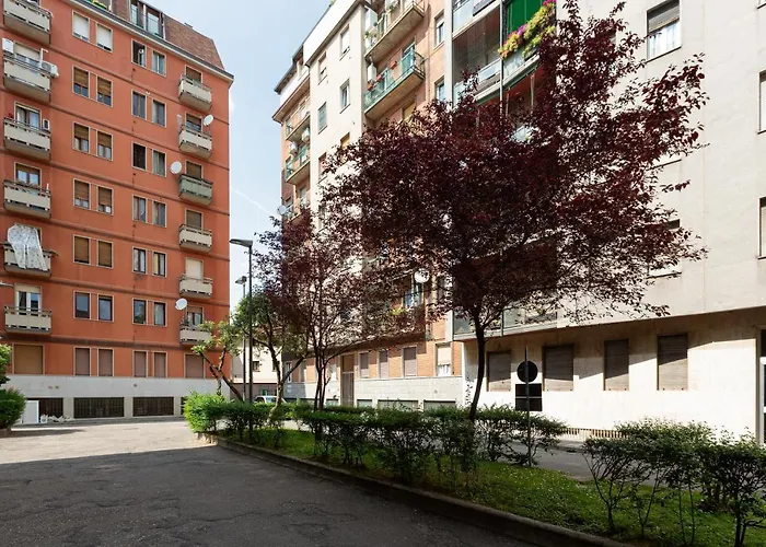 Guesthost - Renovated Apts * Milan