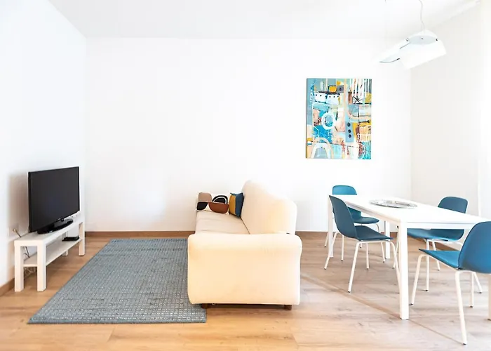 Modern New Near Corso Sempione *