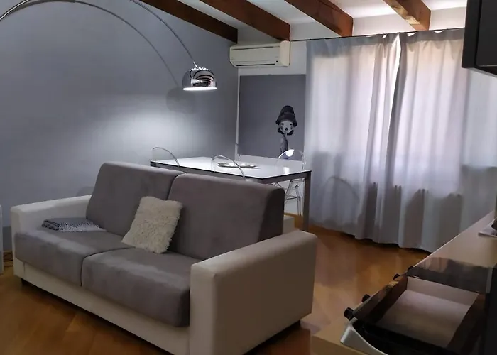 Nolo93-quiet Design Attic In Nolo, Metro In Front, 10 Min Duomo 밀라노