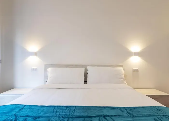 Easyhomes - Manusardi Апартаменты