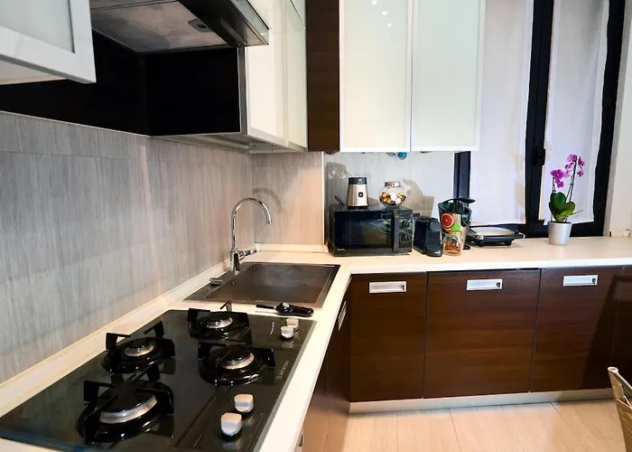 - Duomo Apartman *