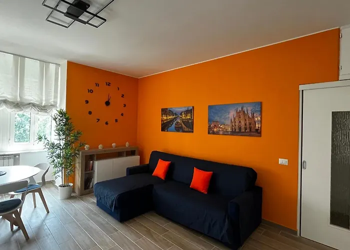 The Bright Place: Wide And Modern In Apartman Milánó