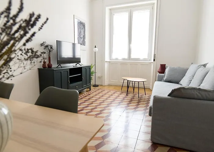 Duomo 15 Min - Cozy Artist's Note Apartament