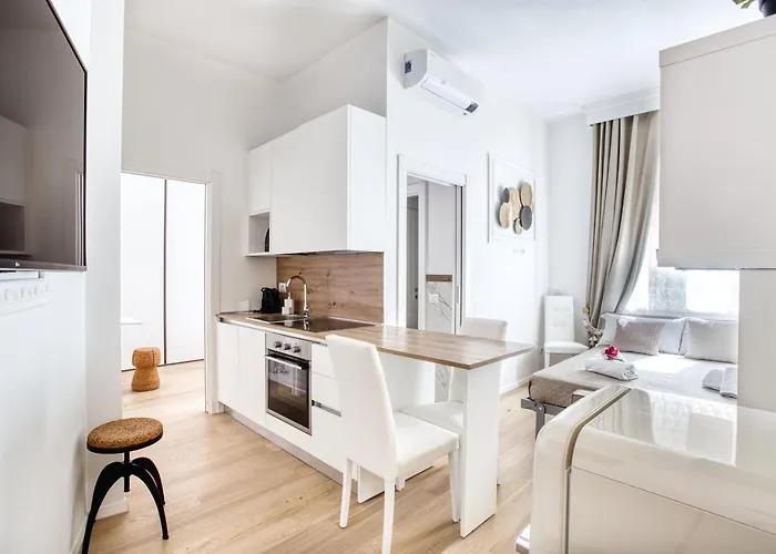 Joivy Old Navigli Family *