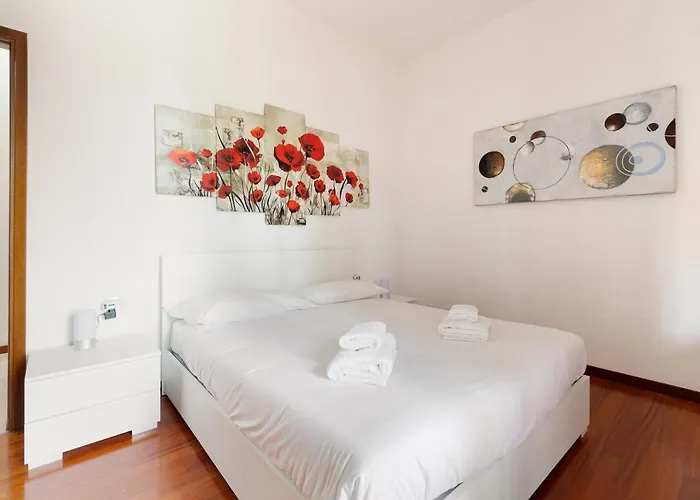 Guesthost - Con Terrazzo A Milano- Greco Pirelli!